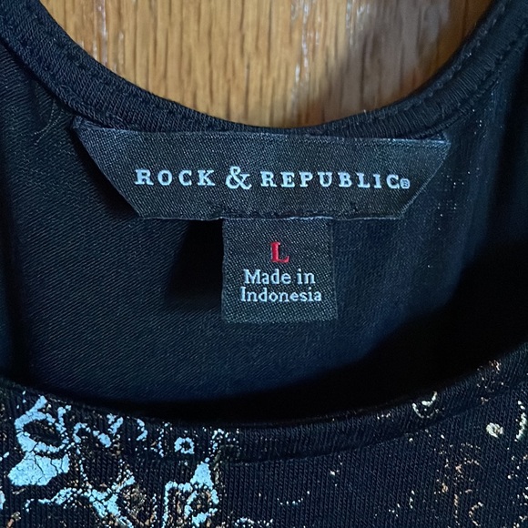 Rock & Republic woman’s long sleeved top! Size large, never worn! - Picture 3 of 4